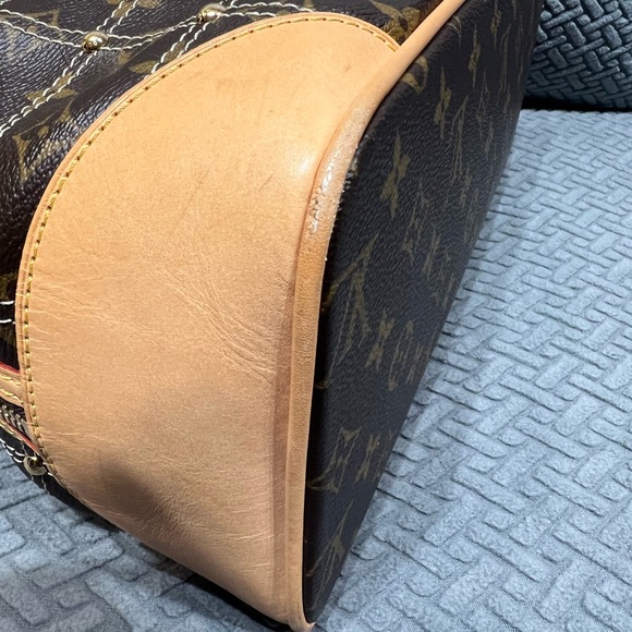 Luis Vuitton Rivet Bag GM - Picture 10 of 11
